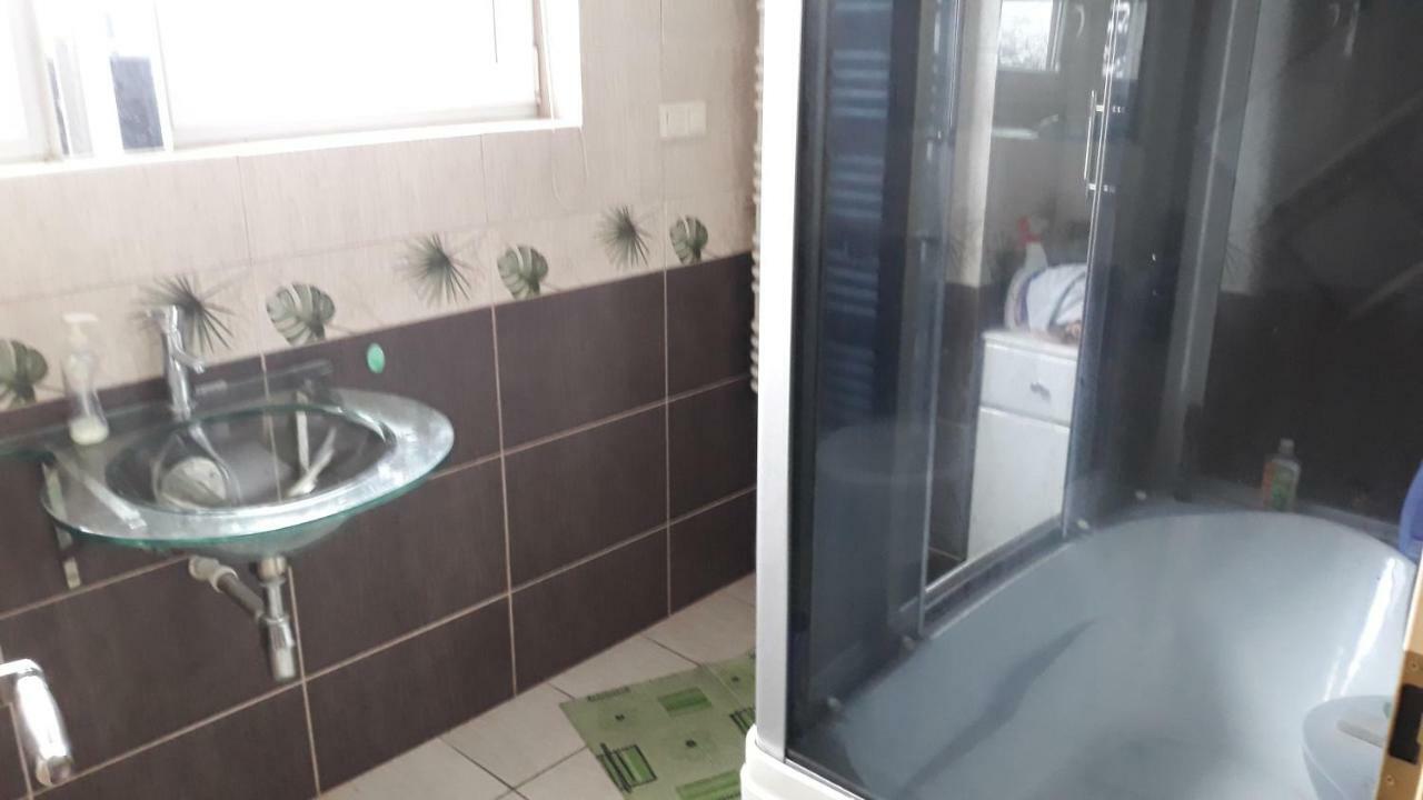 Kolejowa, 5 Ivet Willa Lomnica  Zewnętrze zdjęcie